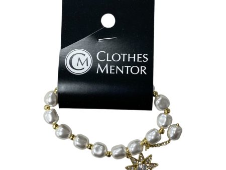 Bracelet In Cream Online