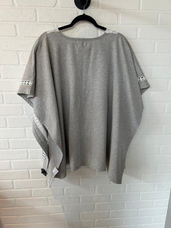 Poncho By Love And Liberty In Grey, Size: L Online Sale